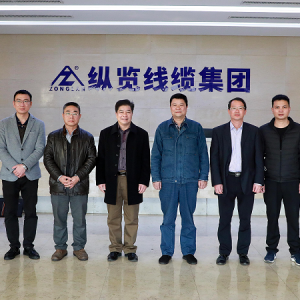 崇左市工信局黨組成員、總工程師劉德初蒞臨我司考察調(diào)研